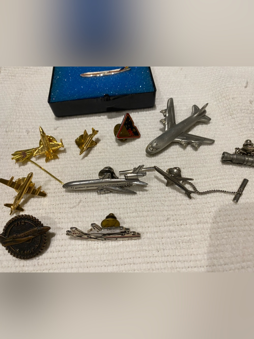 Airplane Pins for collectors